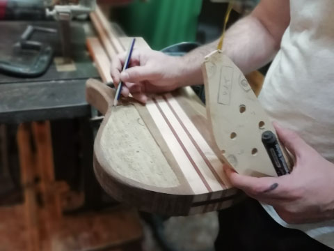 Curso de construcción de guitarras eléctricas.